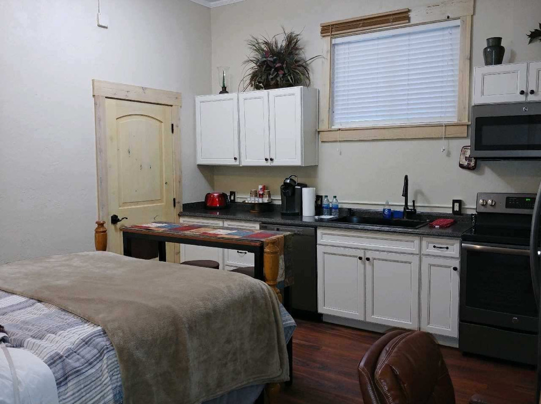 Silver Horseshoe Inn主图