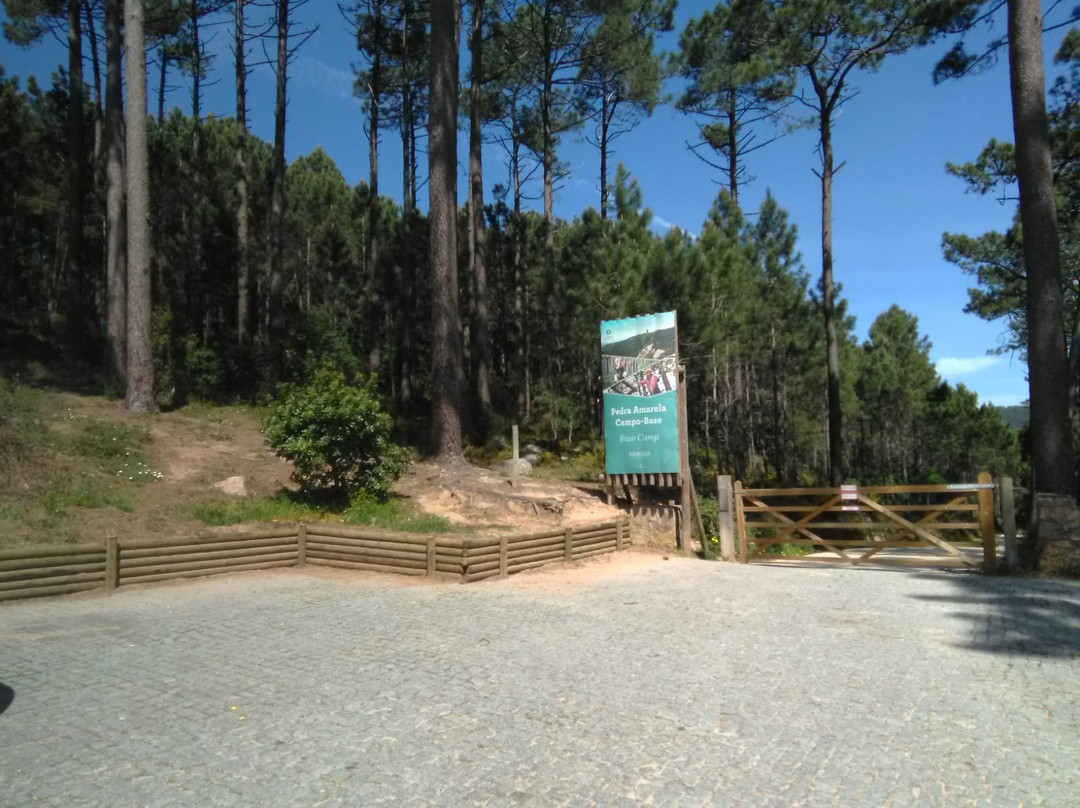 Pedra Amarela Campo Base