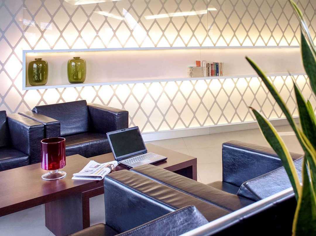 Vestil Hotel Piotrków Trybunalski主图