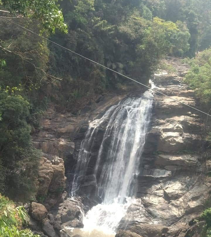 Valara waterfalls-伊杜基必去景点