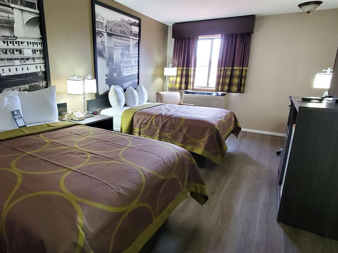 Super 8 by Wyndham Paris主图