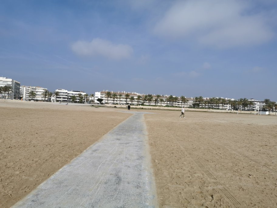 Playa de Adarró-比利亚努埃瓦－赫尔特鲁必去景点