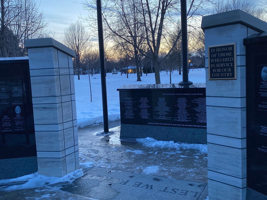 Saint Peter Area Veteran’s Memorial景点图片