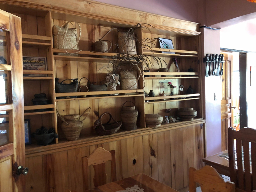 三叶草酒馆旅馆主图