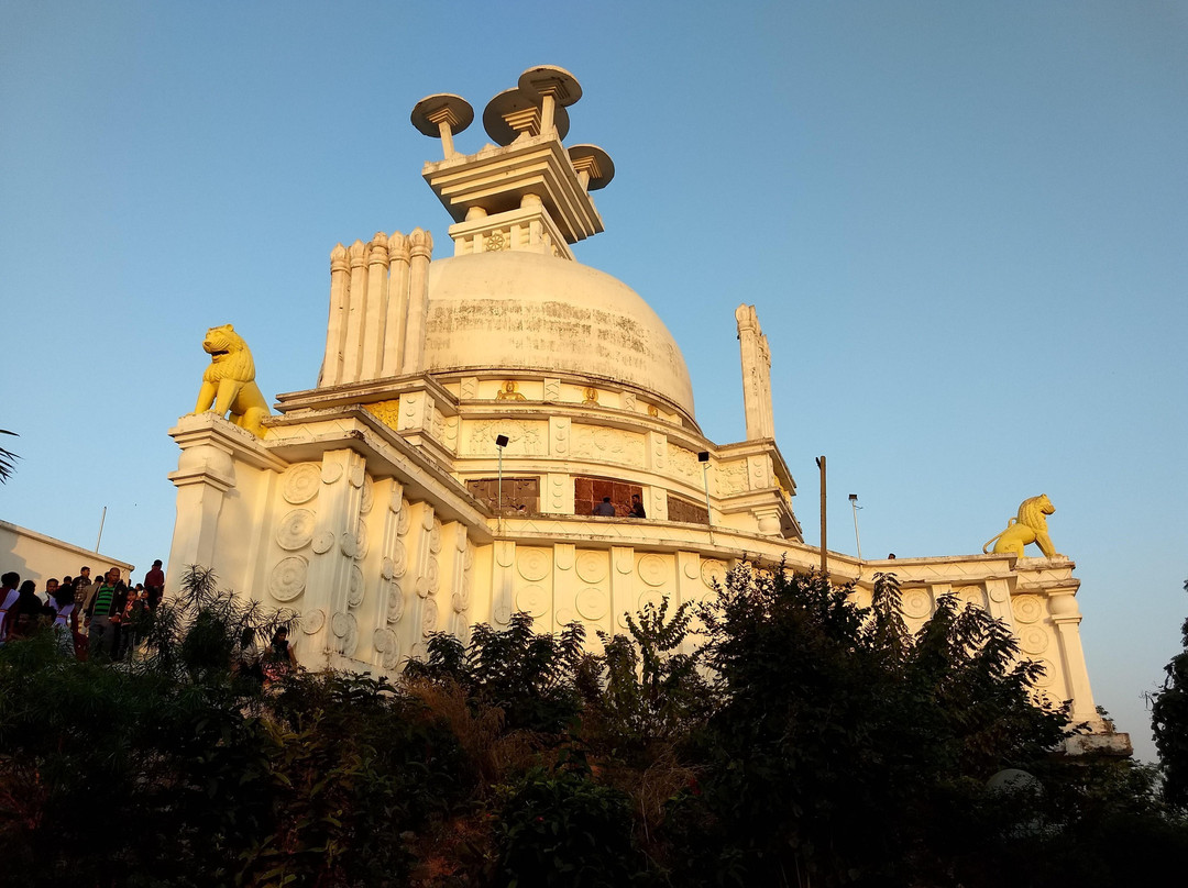 Dhauli Peace Pagoda景点图片