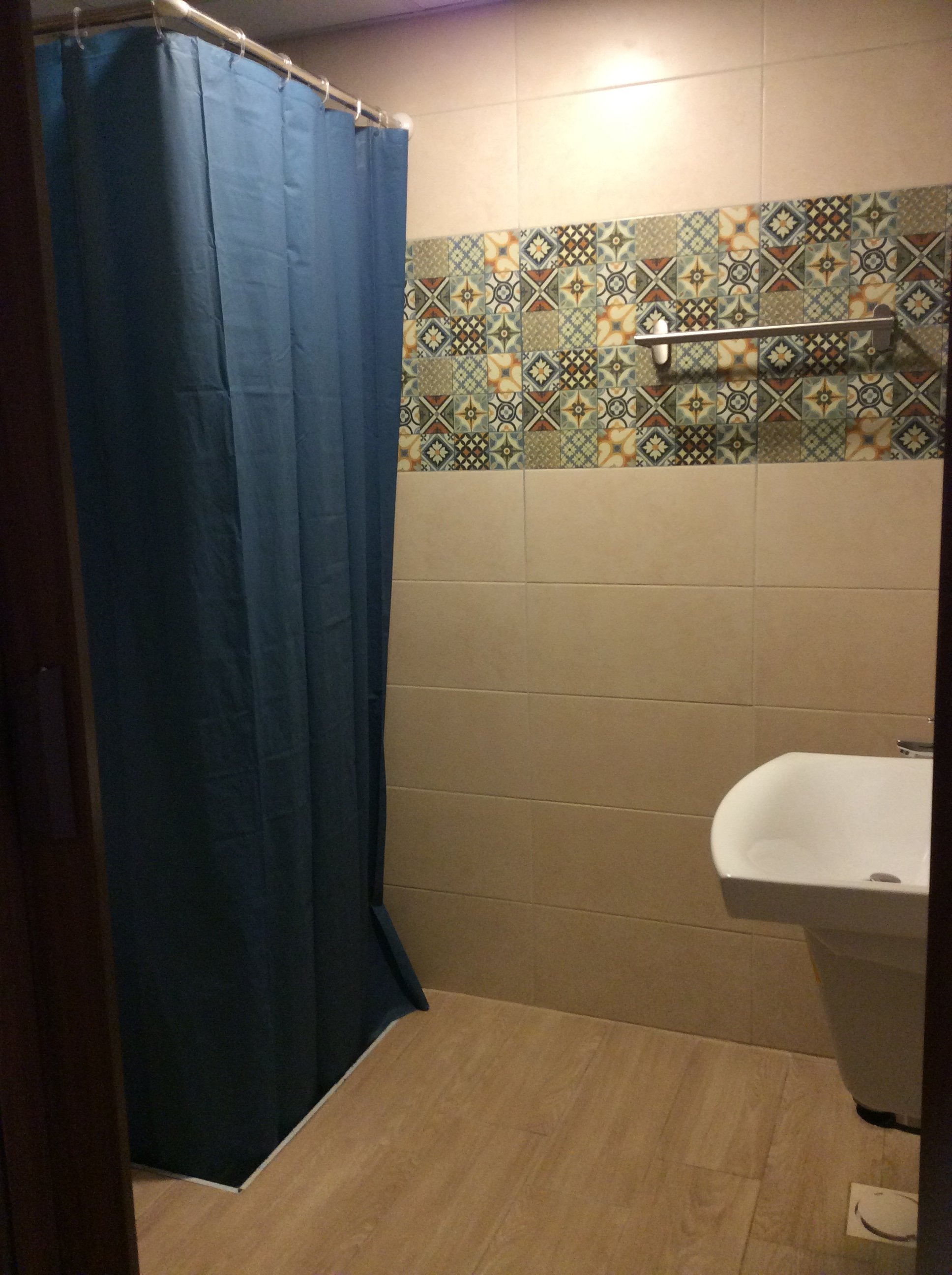 Layaali Amman Hotel-浴室