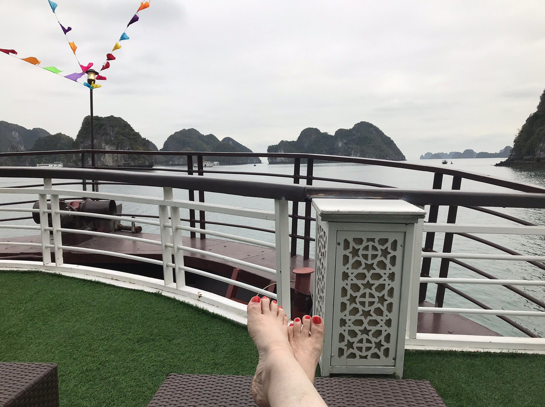 Paloma Cruise景点图片