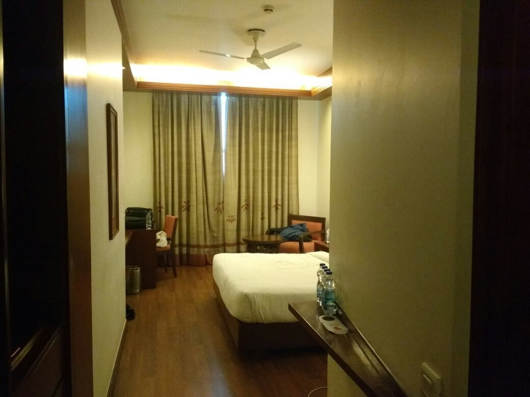 Elevate By Treehosue主图