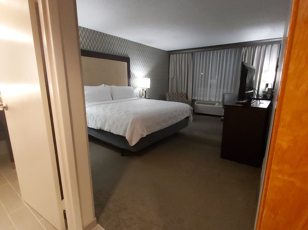 Holiday Inn & Suites Parsippany Fairfield By IHG主图