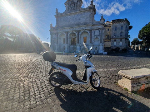 Roma Rent Scooter-罗马必去景点