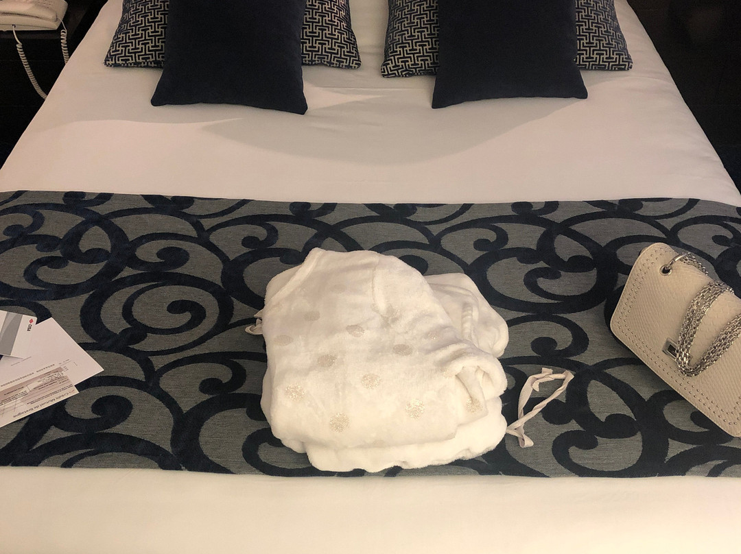 城堡因特尔酒店主图