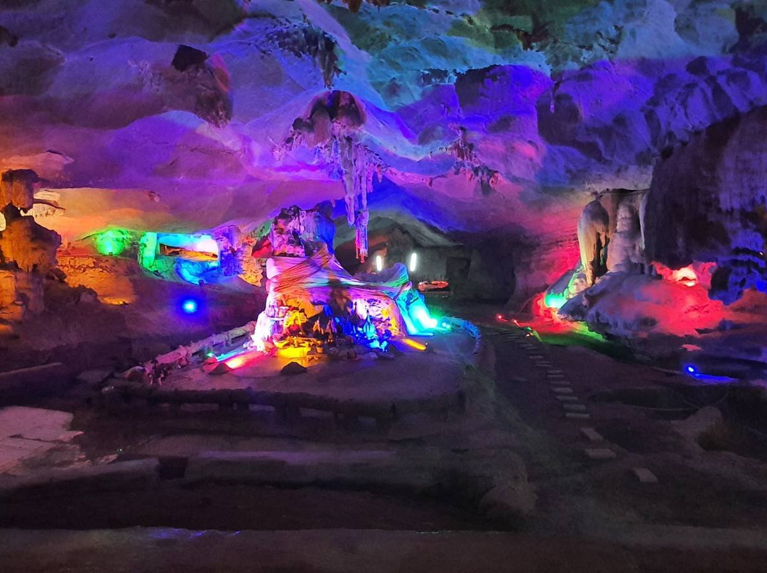 Pha Nong Khoi Cave景点图片