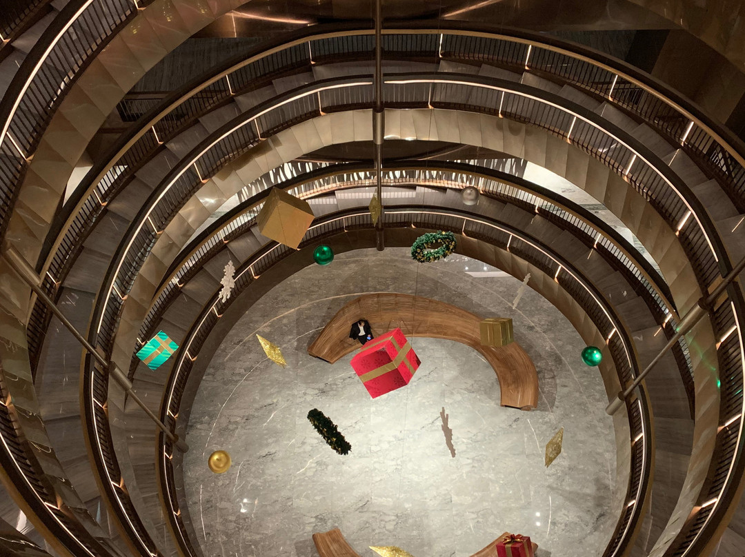 南宁中心永恒皇冠假日酒店主图