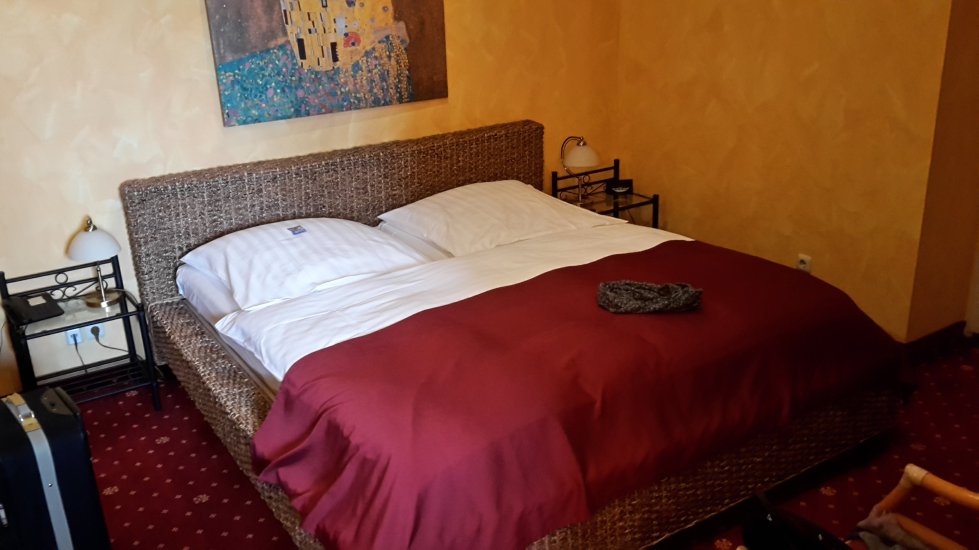 蓝火卡曼妮酒店-官方