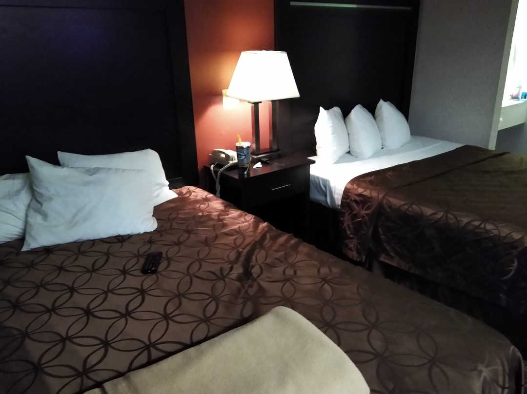 Smoky Mountain Inn & Suites主图