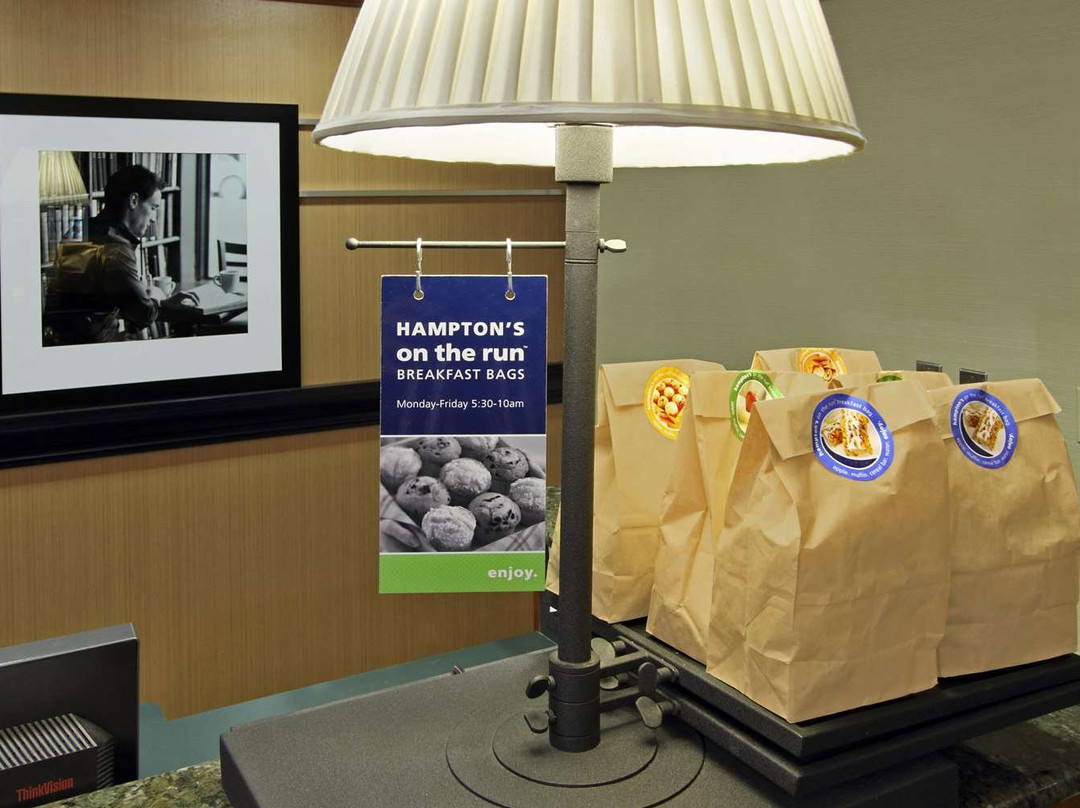 汉普顿普林斯顿酒店主图