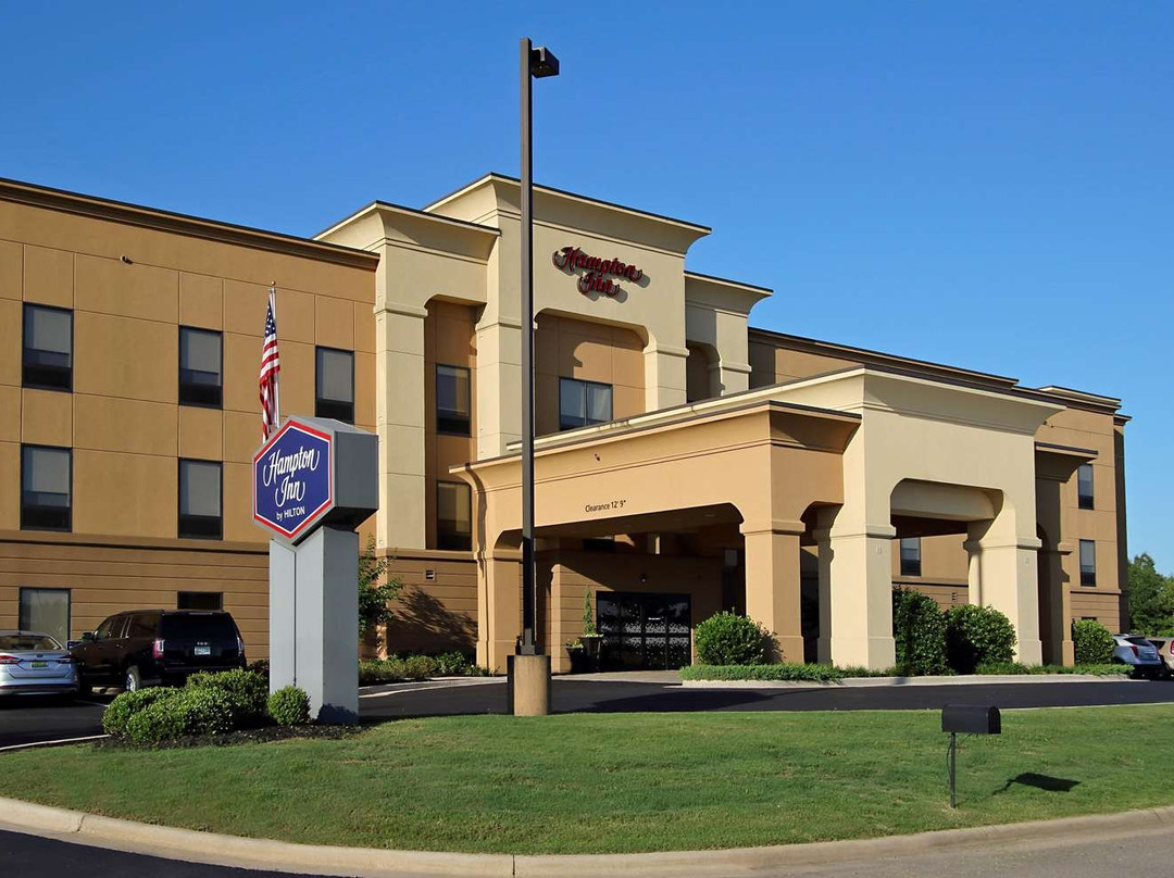 温菲尔德希尔顿恒庭酒店主图