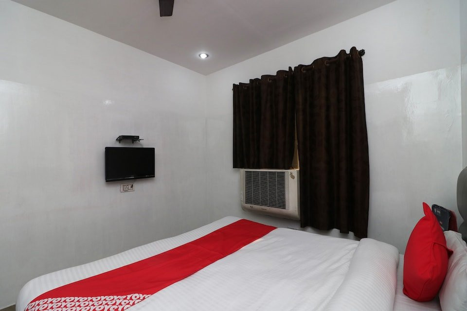 OYO 28423 The Uttam Hotel主图