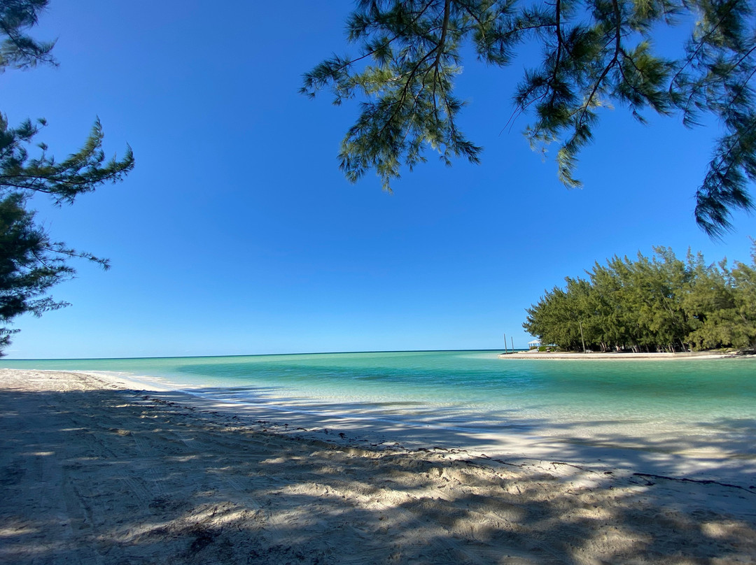 Russell Island Beach景点图片