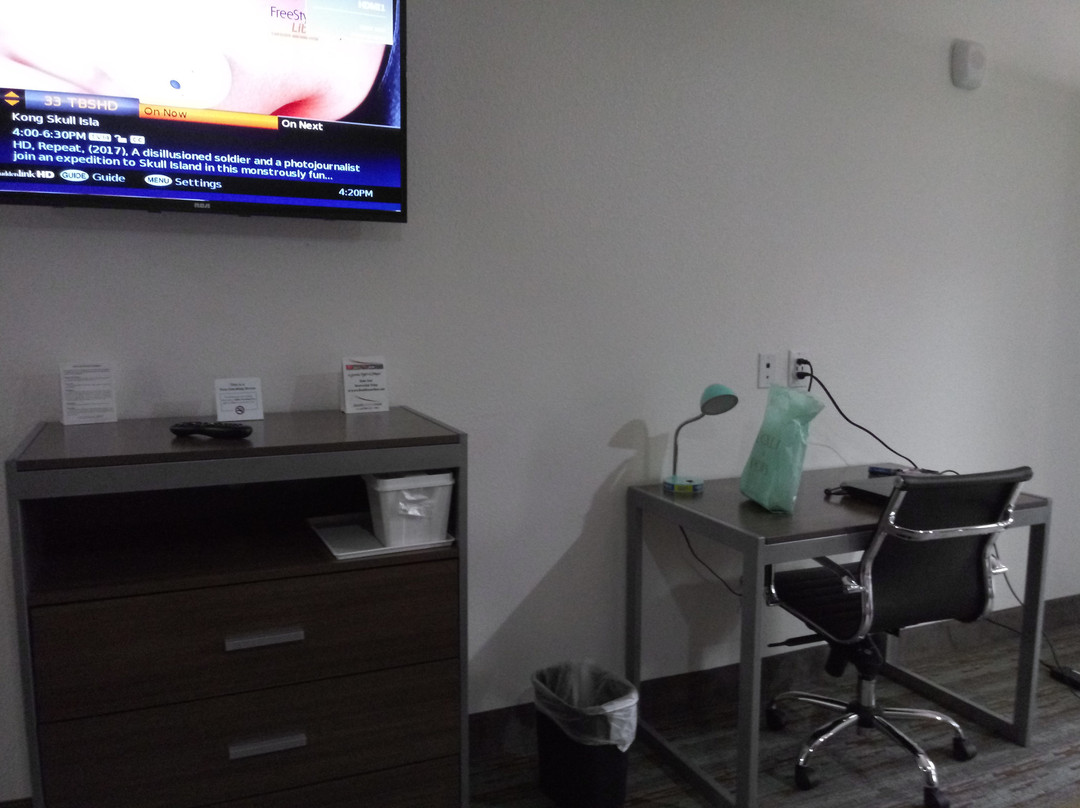 Scottish Inn & Suites主图