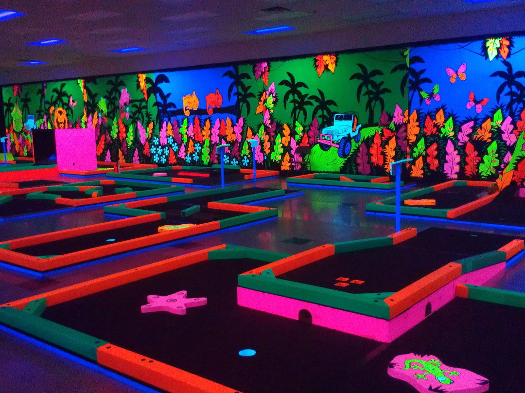 Republic旅游景点-Glowgolf