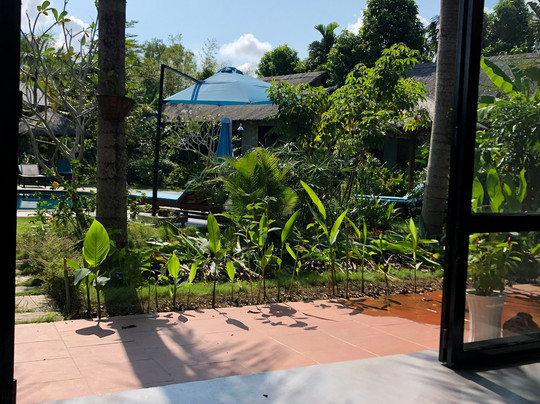 乡村小屋酒店主图