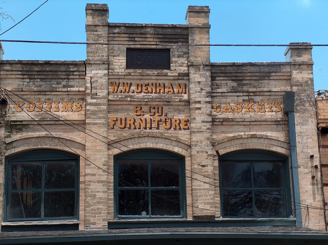 Karnes City旅游景点-Hanging tree Antiques