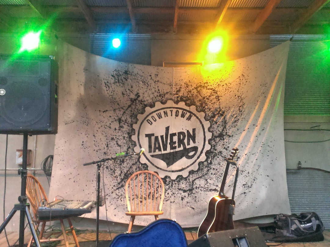 Henderson旅游景点-Downtown Tavern