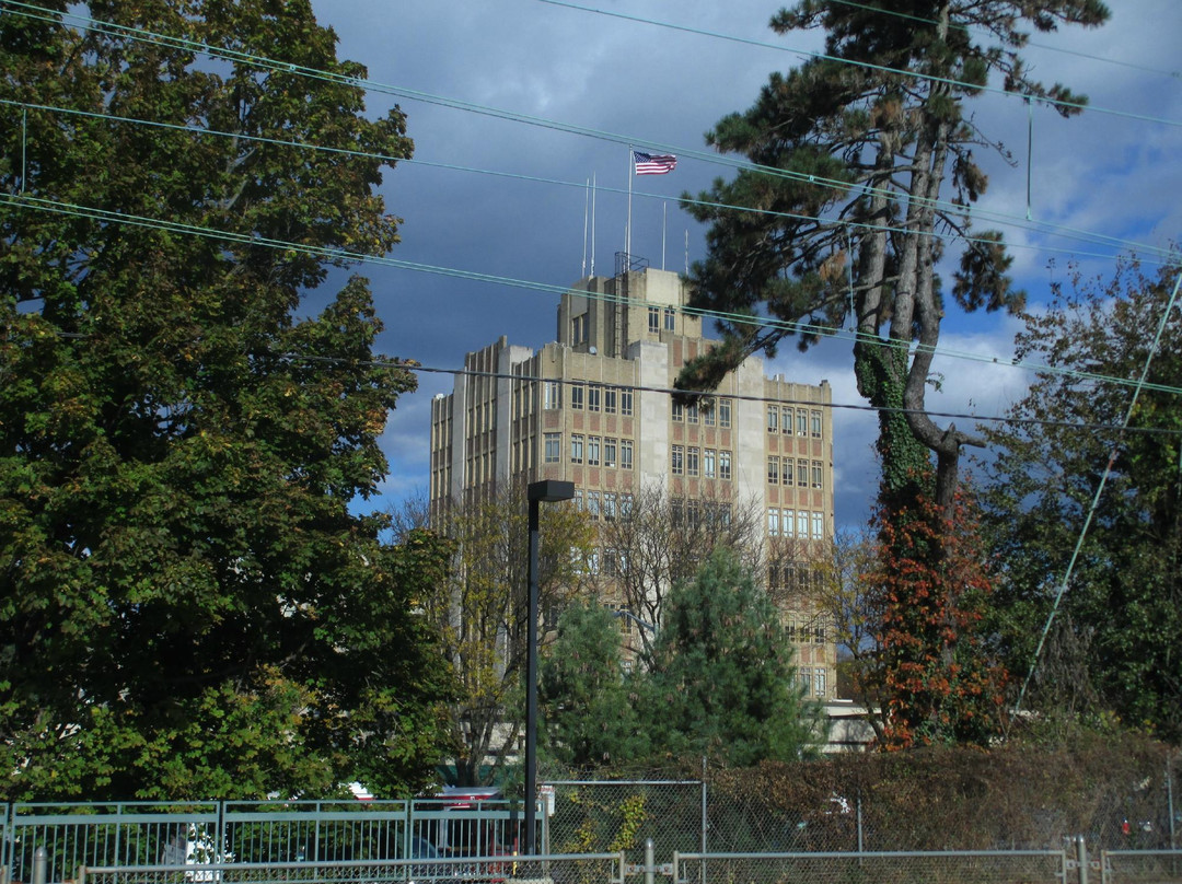 Bryn Mawr旅游景点-Suburban Square