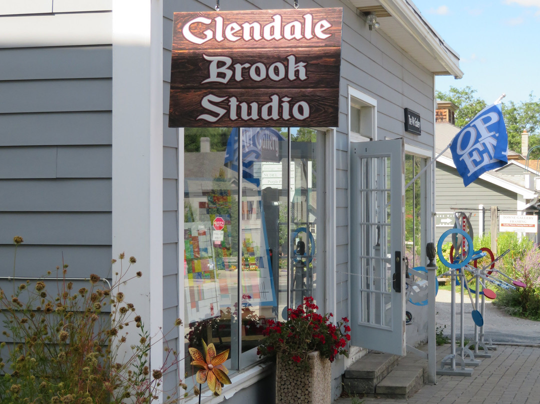 Glendale Brook Studios景点图片