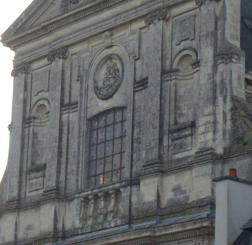 Chapelle Saint-Yves-瓦讷必去景点