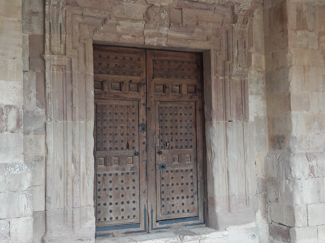 Iglesia de San Pedro de Caracena-Caracena必去景点