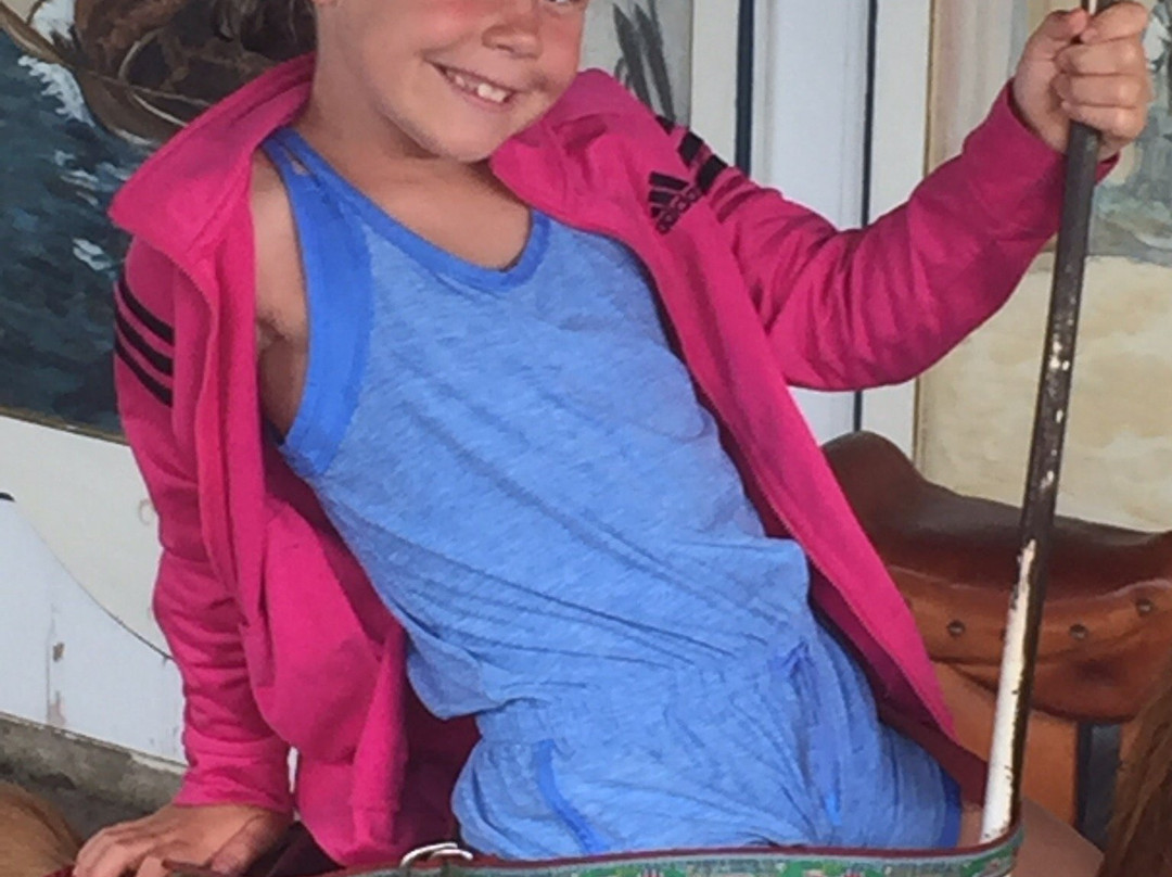 Watch Hill Merry-Go-Round & Beach-守望山必去景点