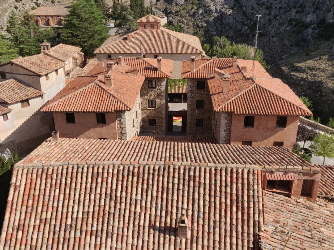 Castillo de Santa Croche-阿尔巴拉辛必去景点