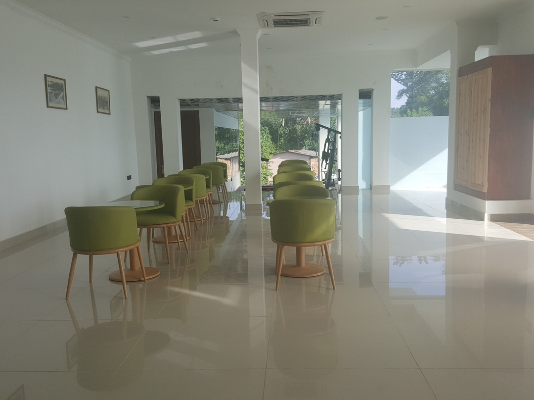 Hotel Capital O 249 Elephant Bath Hotel主图