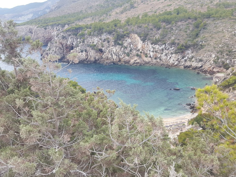 Cala d'en Serra Beach景点图片