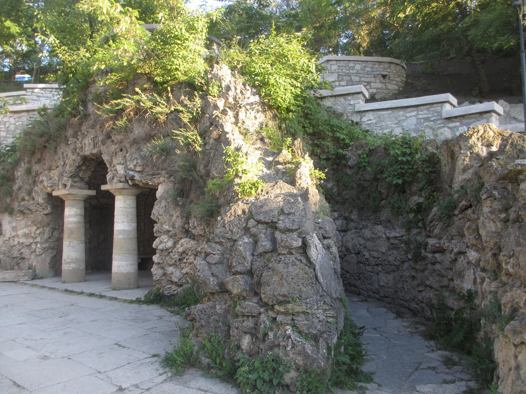 Cavern of Diana景点图片