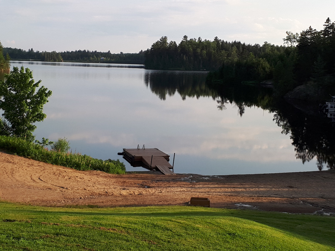 Pourvoirie Du Lac Blanc主图