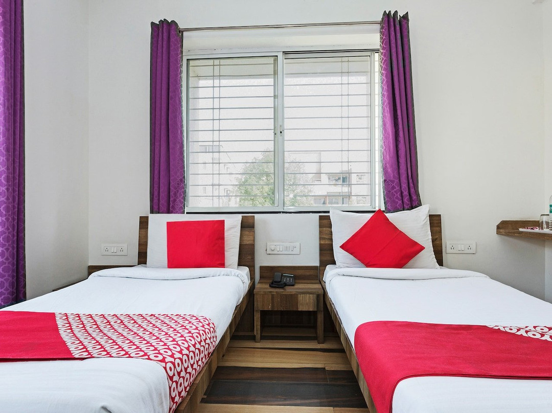 OYO 9738 Hotel House Khas Suites主图