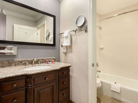 尤里卡温德姆戴斯酒店主图