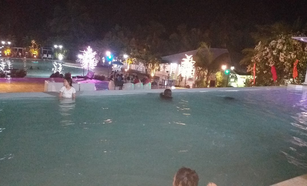 Royal Farm Resort主图