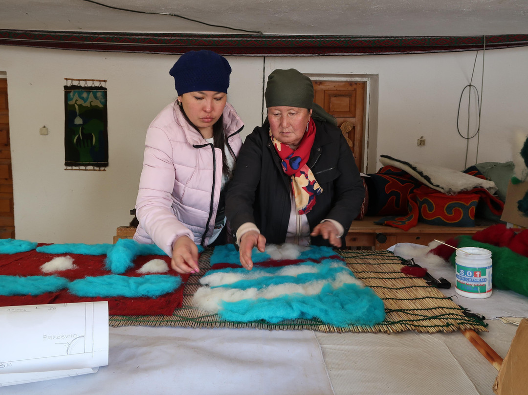 Ak Orgo Yurt Workshop