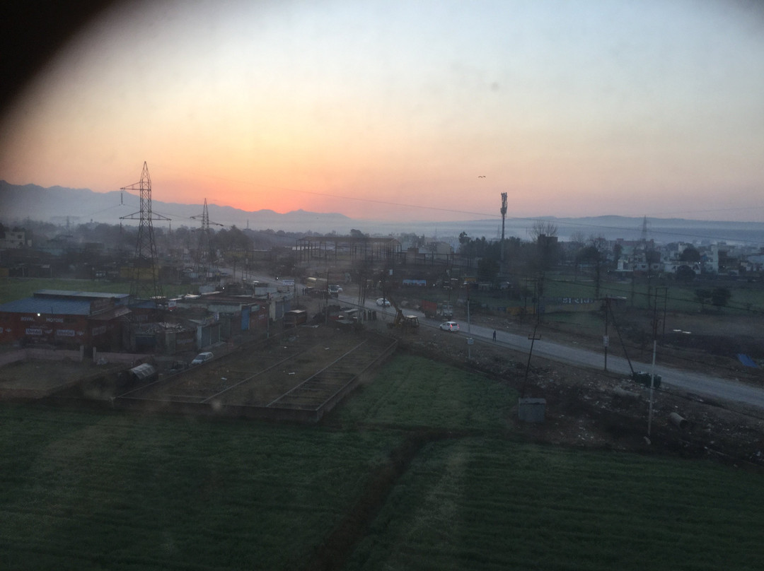 Seyfert Sarovar Premiere主图