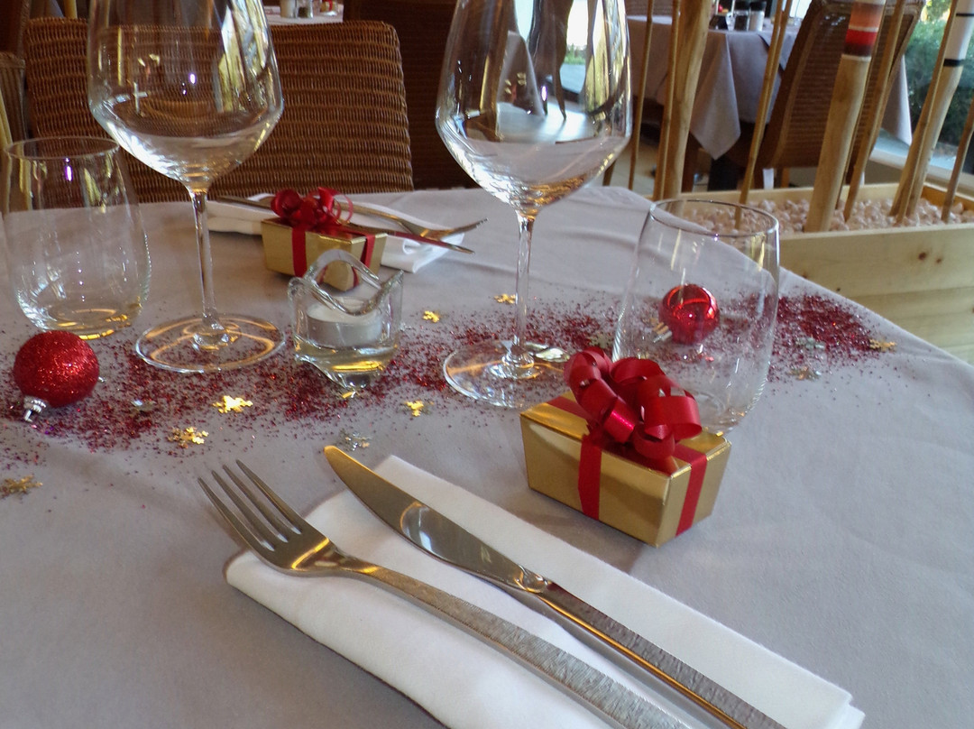 里贾纳酒店主图