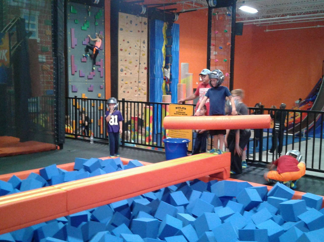 Urban Air Trampoline and Adventure Park-Coon Rapids必去景点