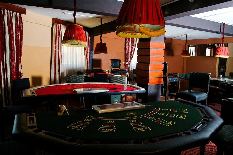 The Coconut Grill Hotel主图