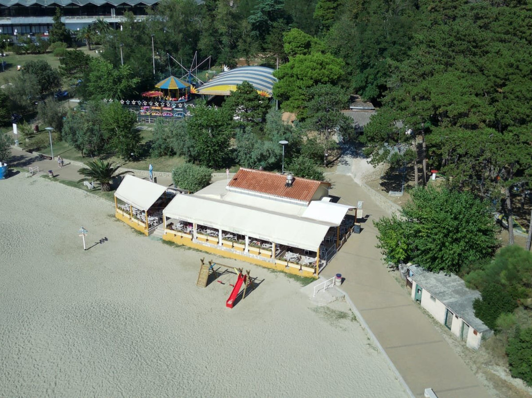 Porto Beach & Food Bar