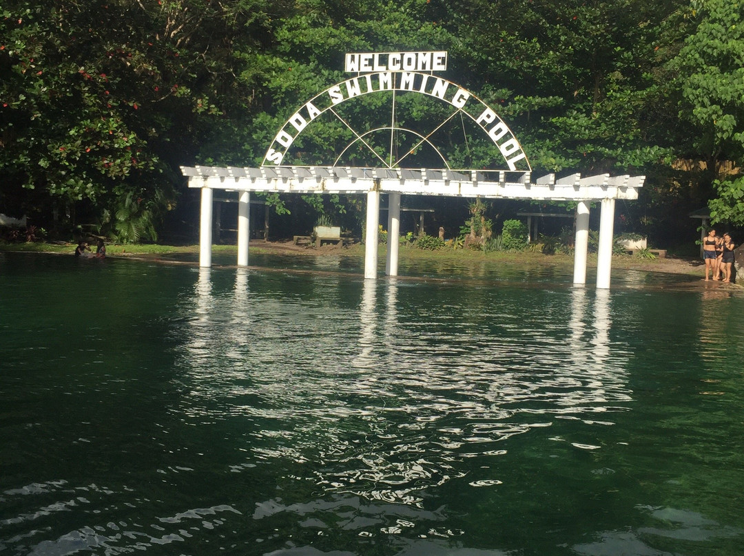 Soda Swimming Pool-卡米金省必去景点