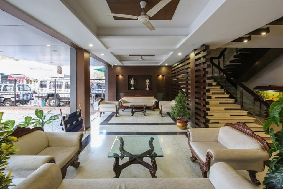 OYO 9857 Hotel Suryaa主图