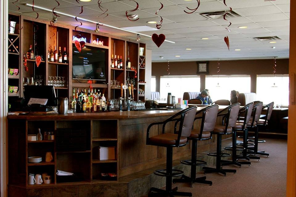 Acme餐馆和美食-IronHorse Restaurant & Lounge